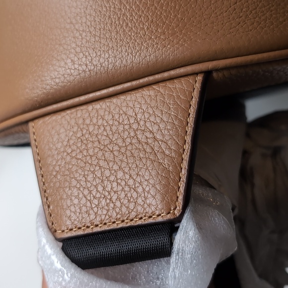 Coach 2540 Mens Refined Pebble Leather West Pack Silver/Light Saddle -Firm Price - Picture 10 of 16